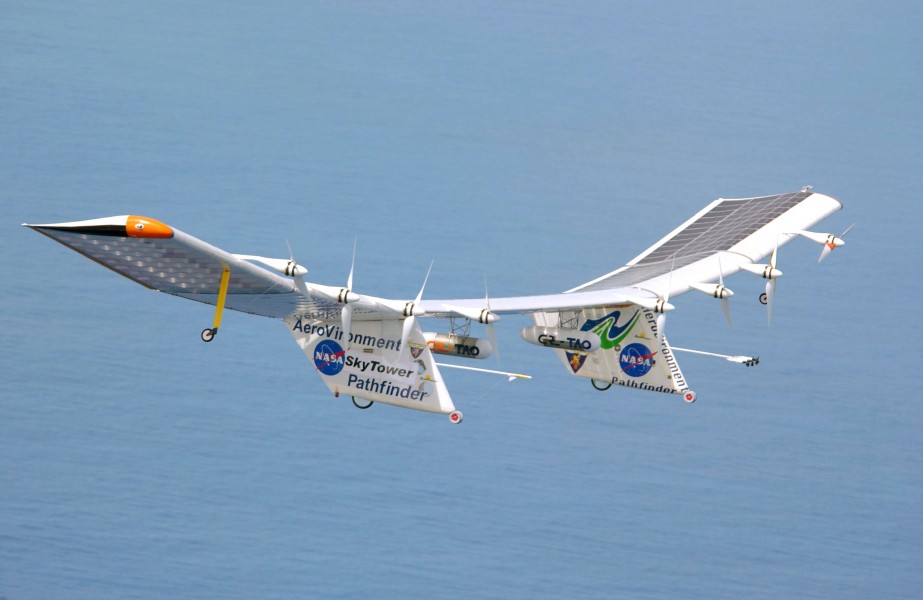 Pathfinder Plus solar aircraft over Hawaii