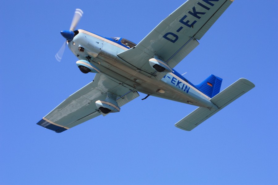 Piper PA-28 Cherokee D-EKIN 20090627 009