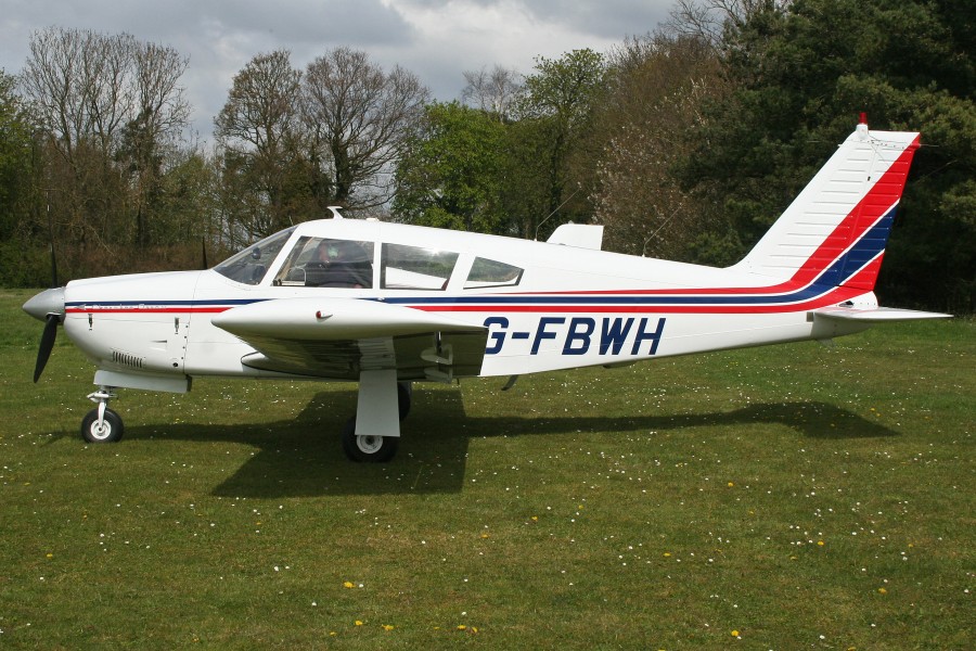 Piper PA28R-180 G-FBWH (6967405338)