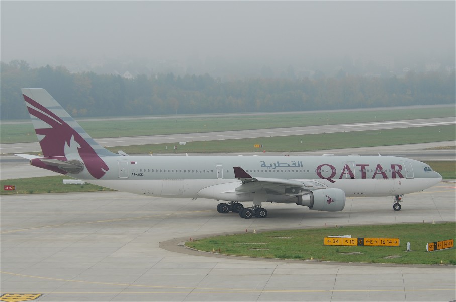 Qatar Airways Airbus A330-200; A7-ACK@ZRH;28.10.2011 629ct (6568772149)