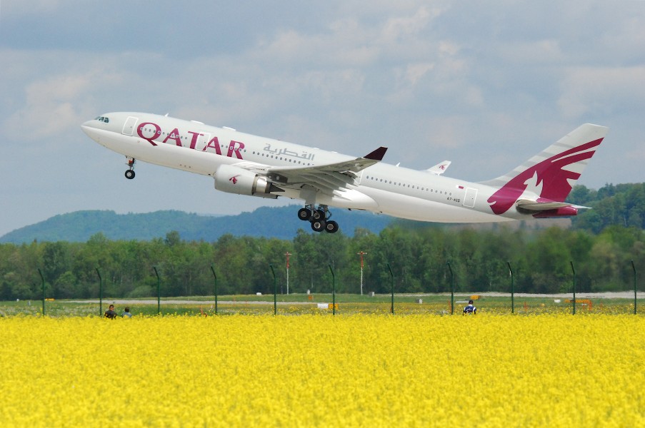 Qatar Airways Airbus A330-203; A7-ACD@ZRH;09.05.2010 571bg (4591542183)