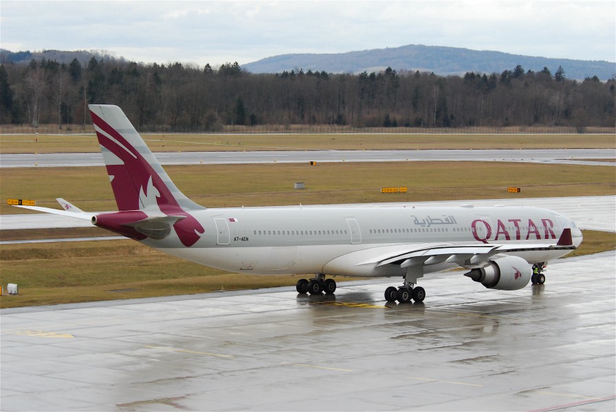 Qatar Airways Airbus A330-300; A7-AEN@ZRH;28.02.2010 565cc (4395086419)