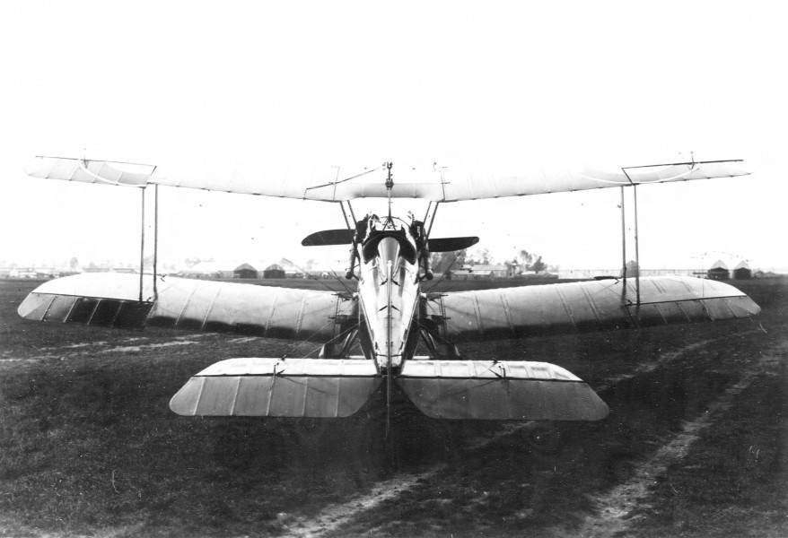 Royal Aircraft Factory S.E.5 - Rear