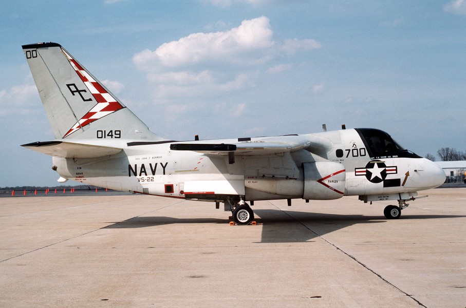 S-3B Viking of VS-22 at NAF Andrews 1993