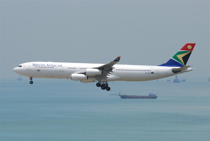South African Airways Airbus A340-313E; ZS-SXE@HKG;31.07.2011 614iv (6052635211)