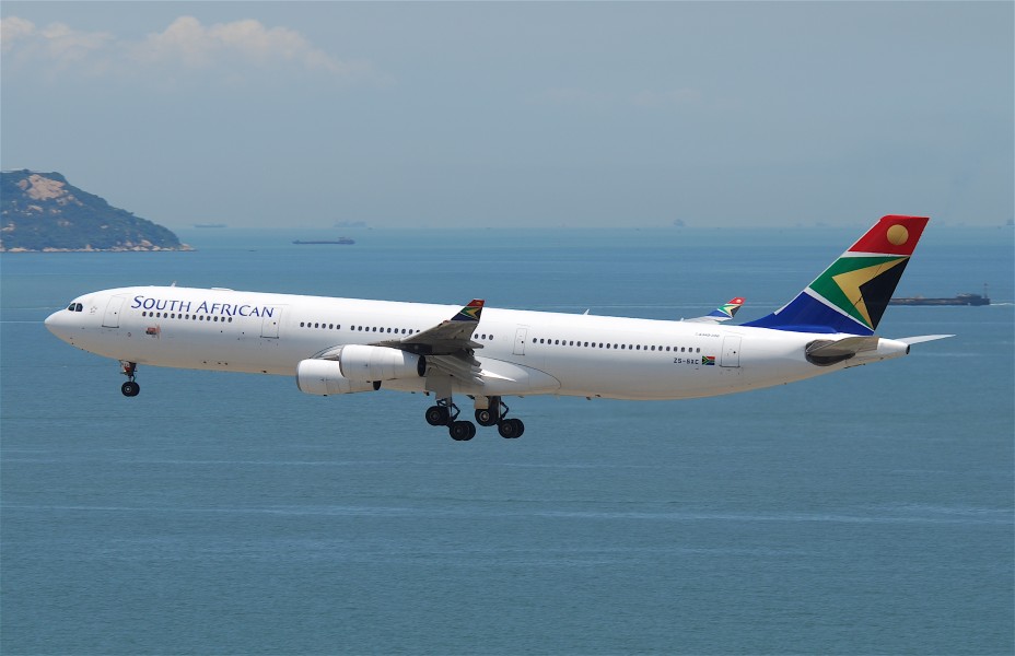South African Airways Airbus A340-313X; ZS-SXC@HKG;04.08.2011 615ht (6091153800)