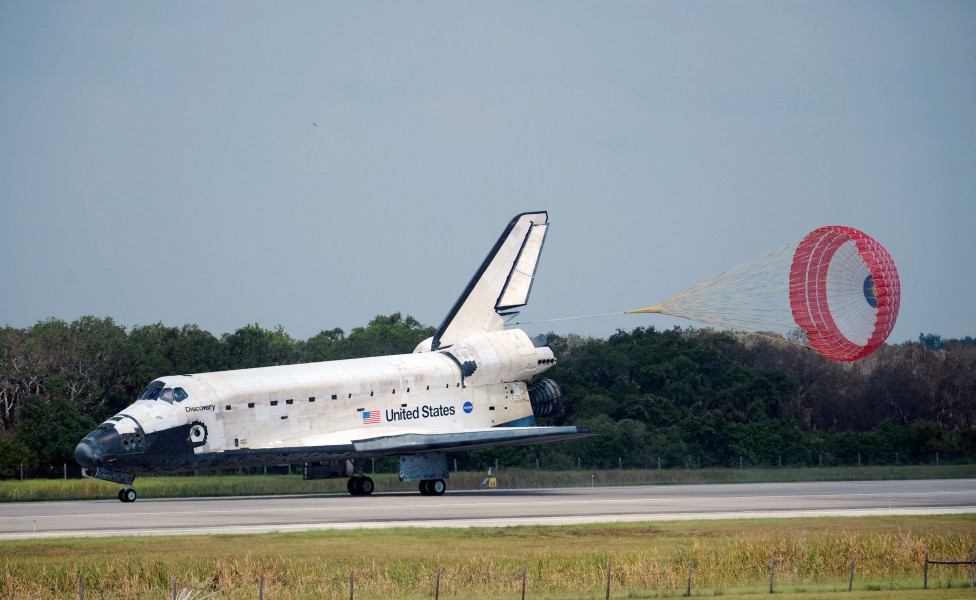Space Shuttle Discovery Landing after STS-124