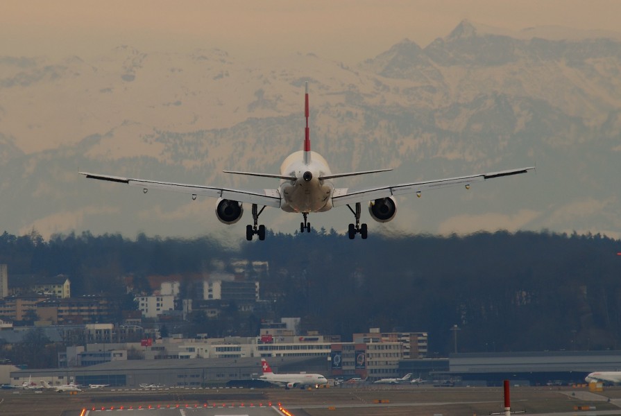 Swiss Airbus A320-214; HB-IJN@ZRH;18.03.2010 (4443548295)