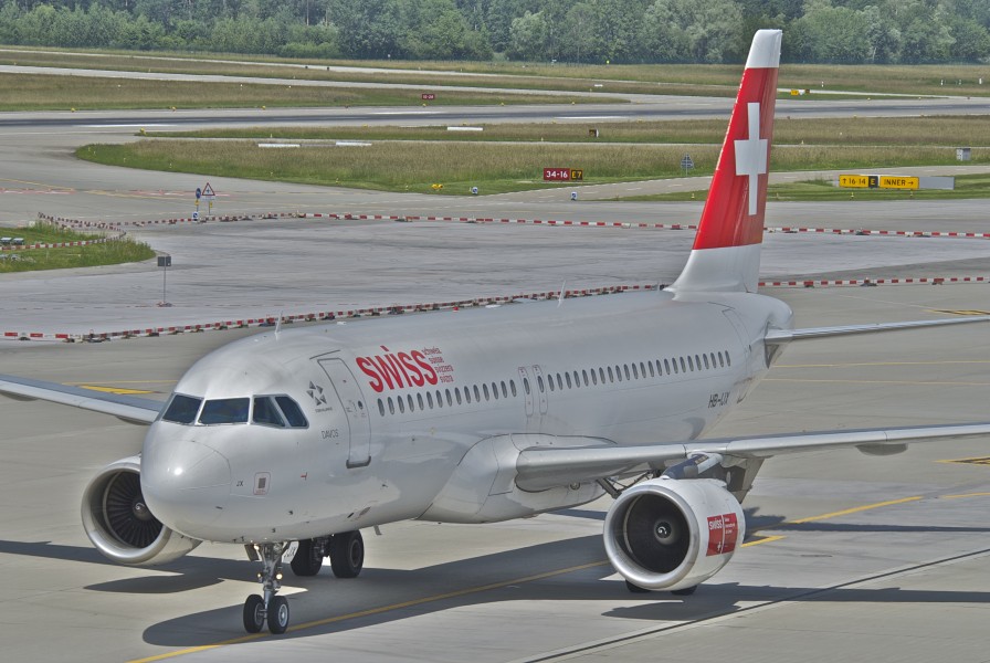 Swiss Airbus A320-214; HB-IJX@ZRH;15.06.2012 656cs (7375176370)