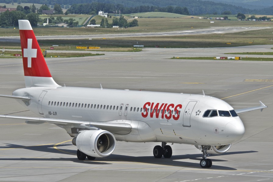 Swiss Airbus A320-214; HB-JLR@ZRH;15.06.2012 656cq (7375173410)