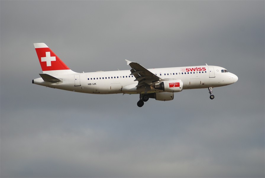 Swiss Airbus A320, HB-IJK@ZRH,13.01.2007-446fa - Flickr - Aero Icarus