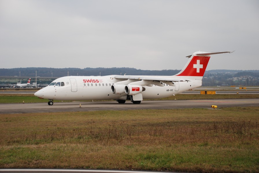 Swiss Avro RJ 100, HB-IXO@ZRH,22.12.2006-442hx - Flickr - Aero Icarus