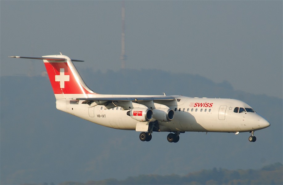 Swiss Avro RJ 100; HB-IXT@ZRH;16.04.2011 595cx (5628956095)