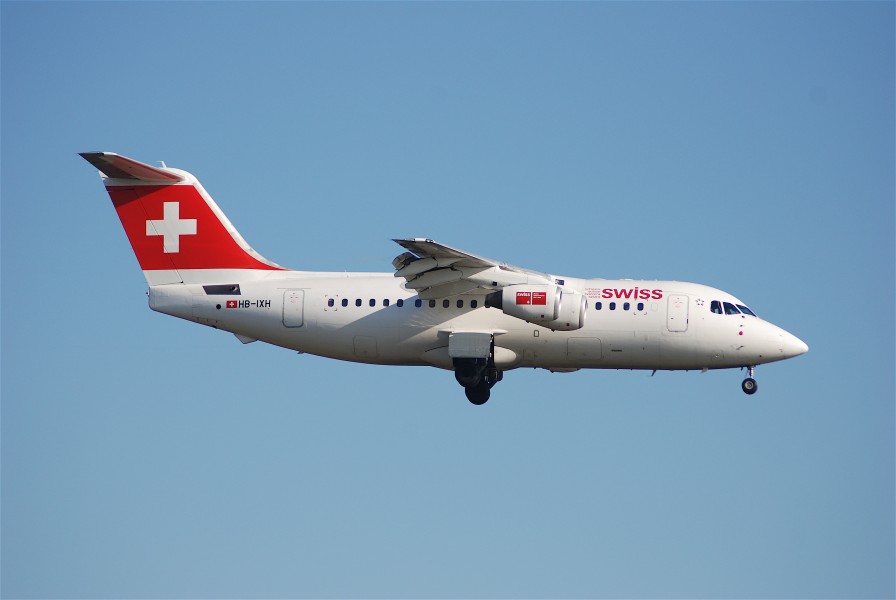 Swiss Avro RJ 85 HB-IXH@ZRH;30.01.2007 450ay (4285402104)