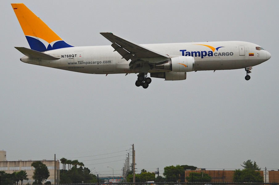 TAMPA Cargo Boeing 767-200F; N768QT@MIA;17.10.2011 626gi (6447027367)