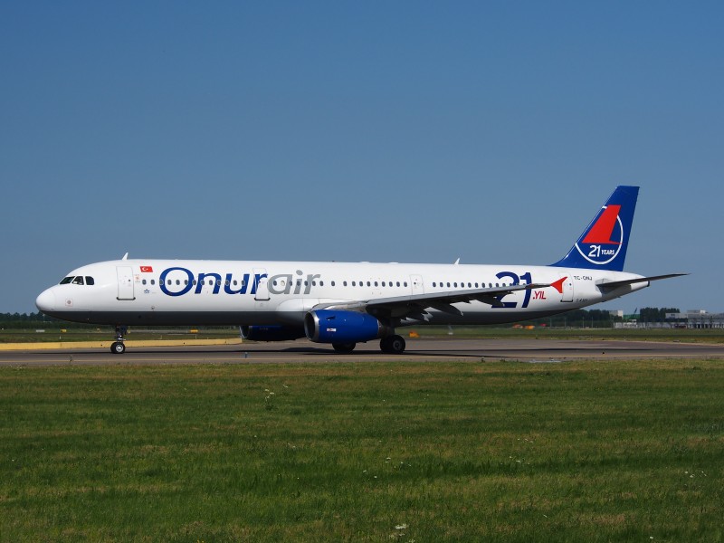 TC-ONJ Onur Air Airbus A321-131 - cn 385, taxiing 21july2013 pic-006