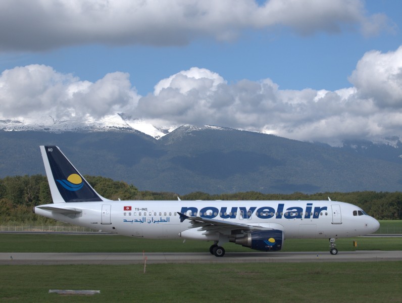 TS-INO Airbus A320-214 A320 Nouvelair (10346431484)