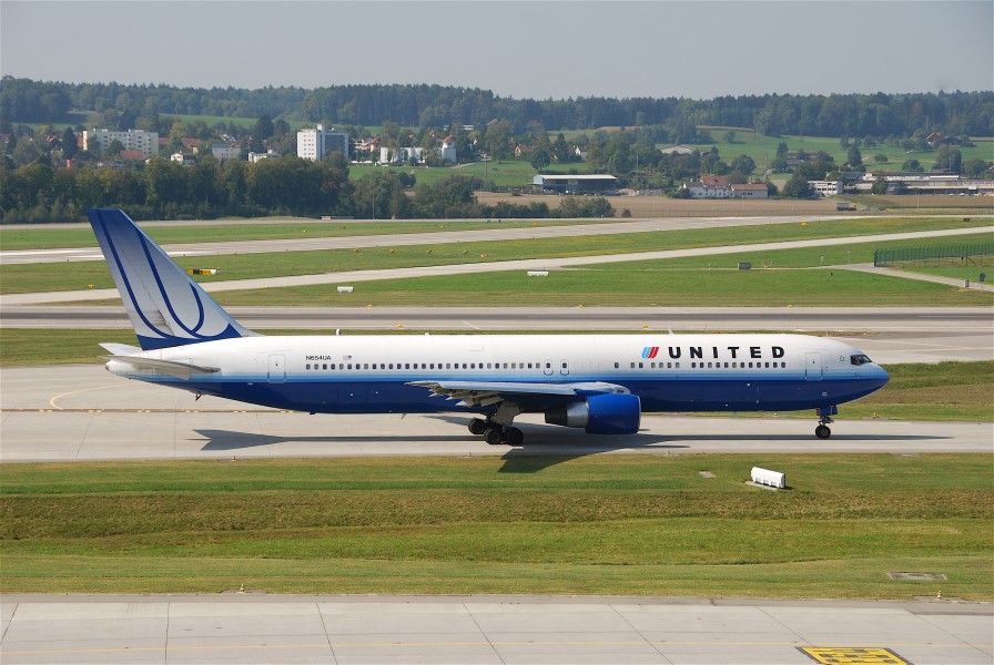 United Airlines Boeing 767-300; N654UA@ZRH;10.09.2009 555ec (4329690195)