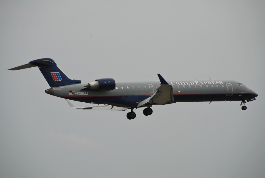 United Express Canadair CRJ700; N509MJ@MIA;17.10.2011 626mp (6698002249)
