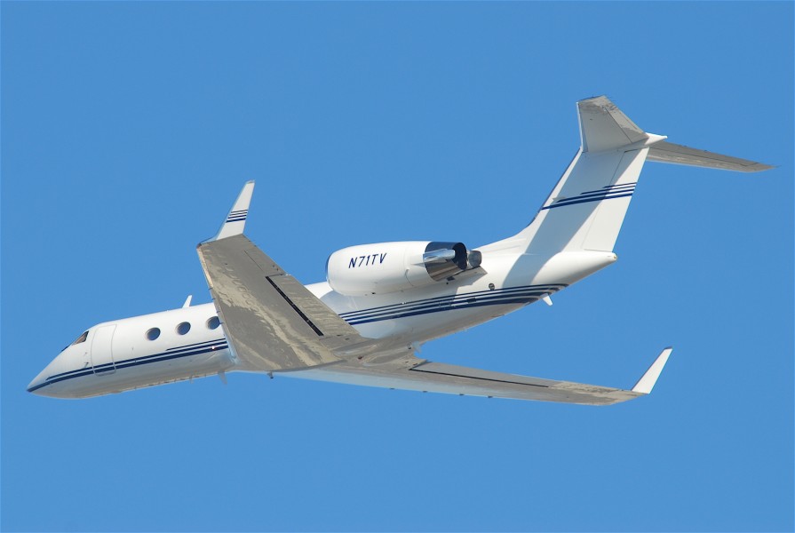 Untitled Gulfstream Aerospace G-IV Gulfstream IV; N71TV@LAX;10.10.2011622bi (6413434819)
