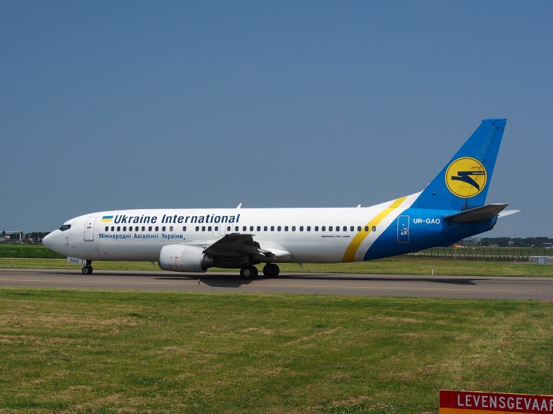 UR-GAO Ukraine International Airlines Boeing 737-4Z9 - cn 25147 pic4