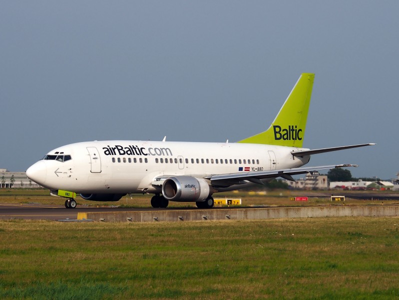 YL-BBD Air Baltic Boeing 737-53S - cn 29075, taxiing 22july2013 pic-002