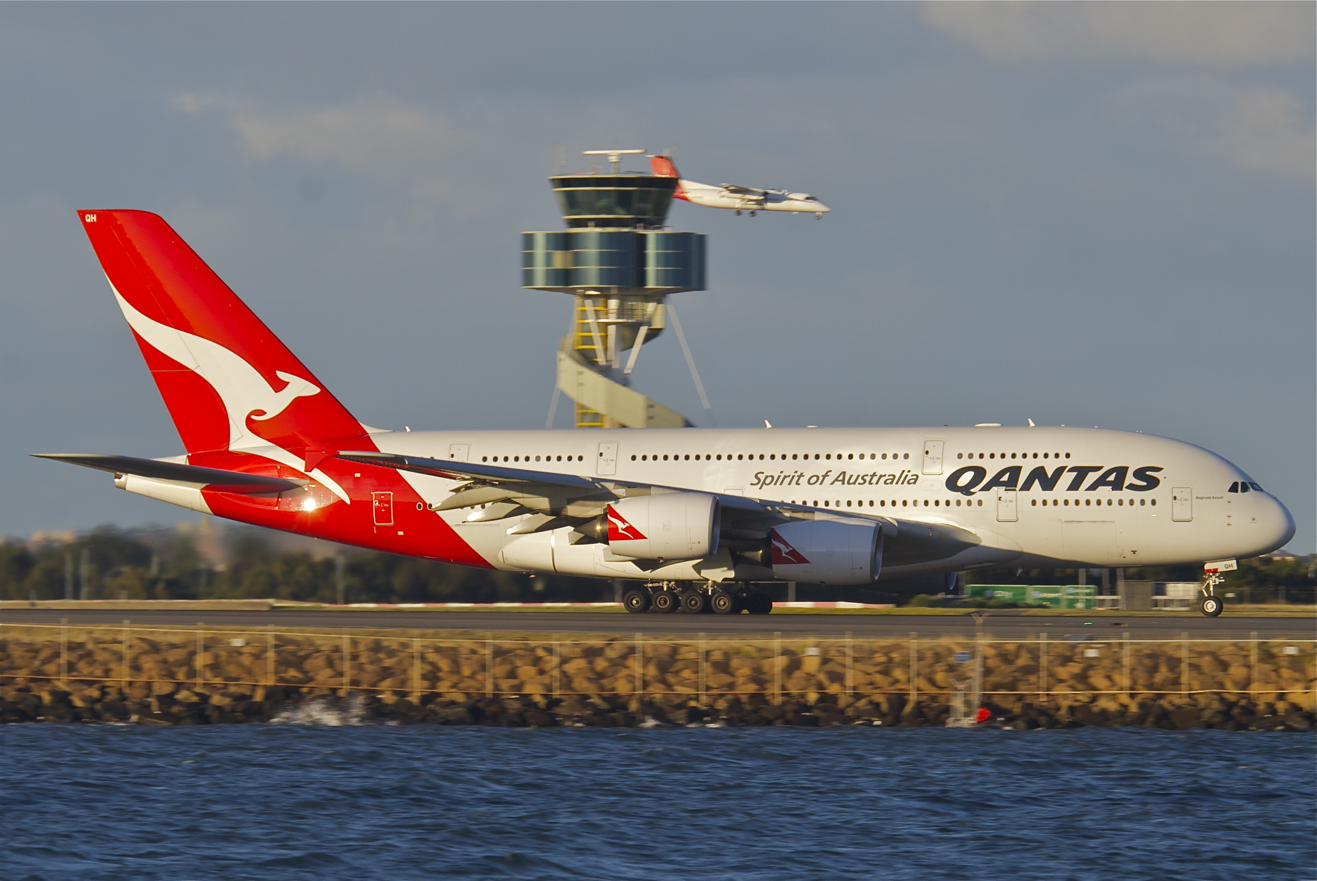 Qantas Airbus A380-842; VH-OQH@SYD;30.07.2012 665er (8091887320)