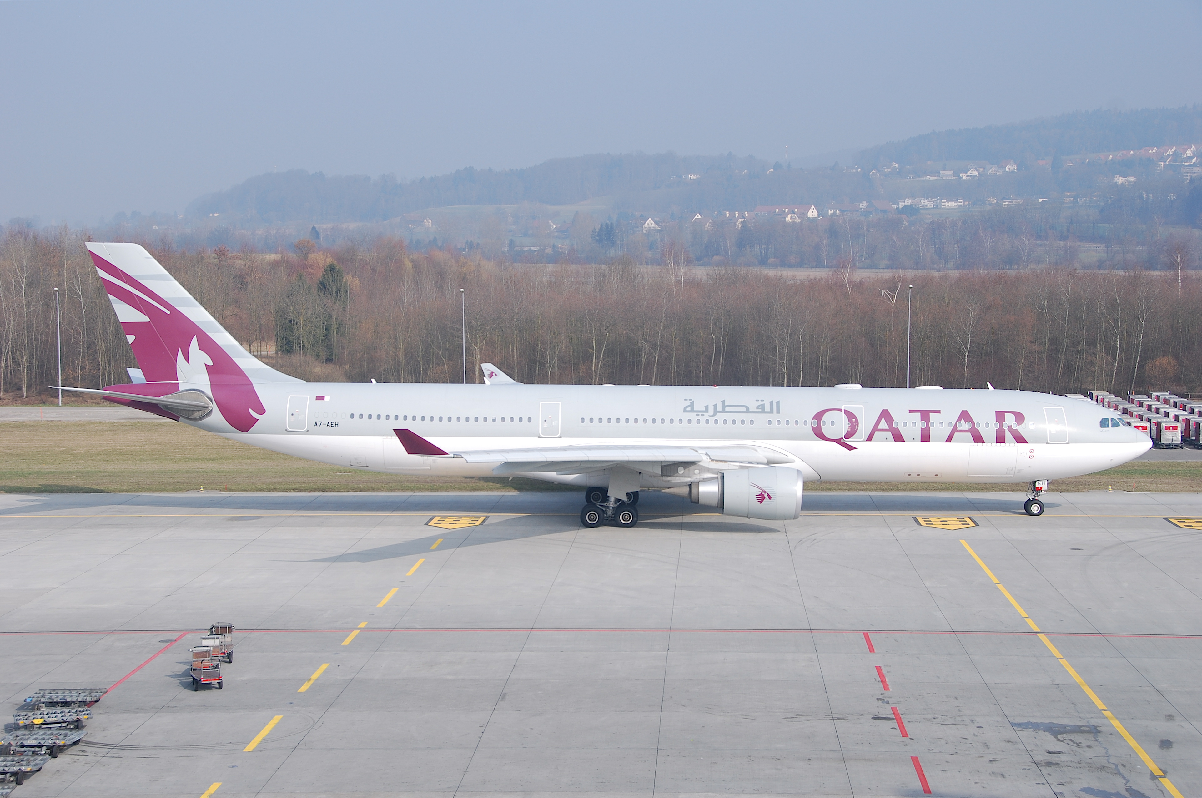 Qatar Airways Airbus A330-302; A7-AEH@ZRH;04.03.2011 592bz (5498290606)