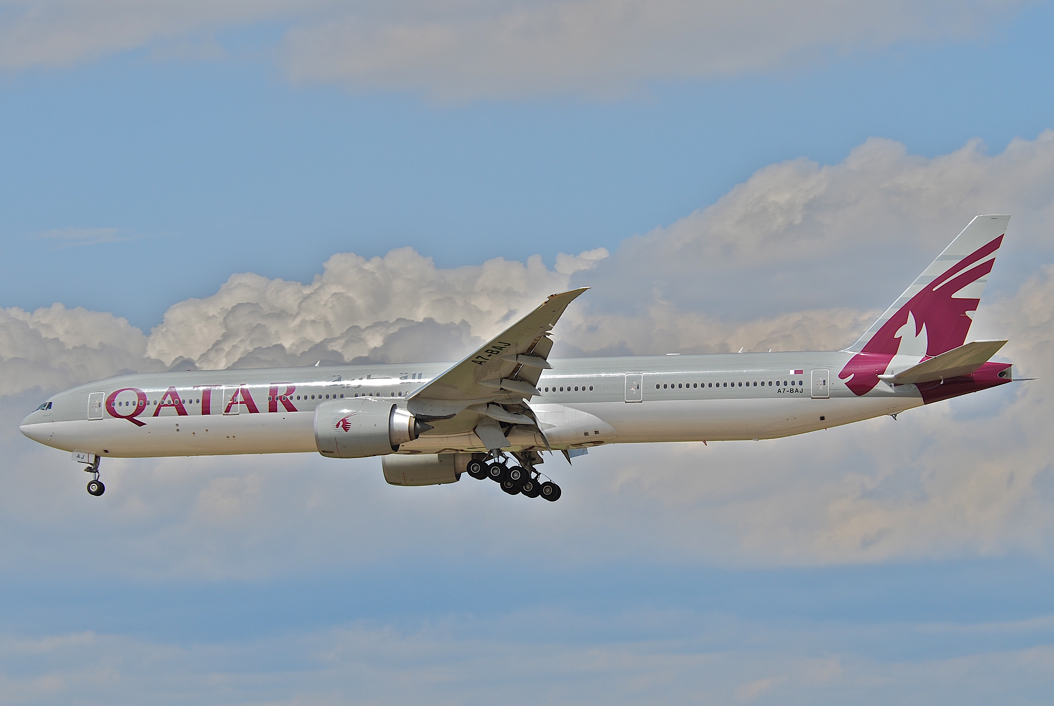 Qatar Airways Boeing 777-3DZER; A7-BAJ@FRA;06.07.2011 603nk (7282697156)