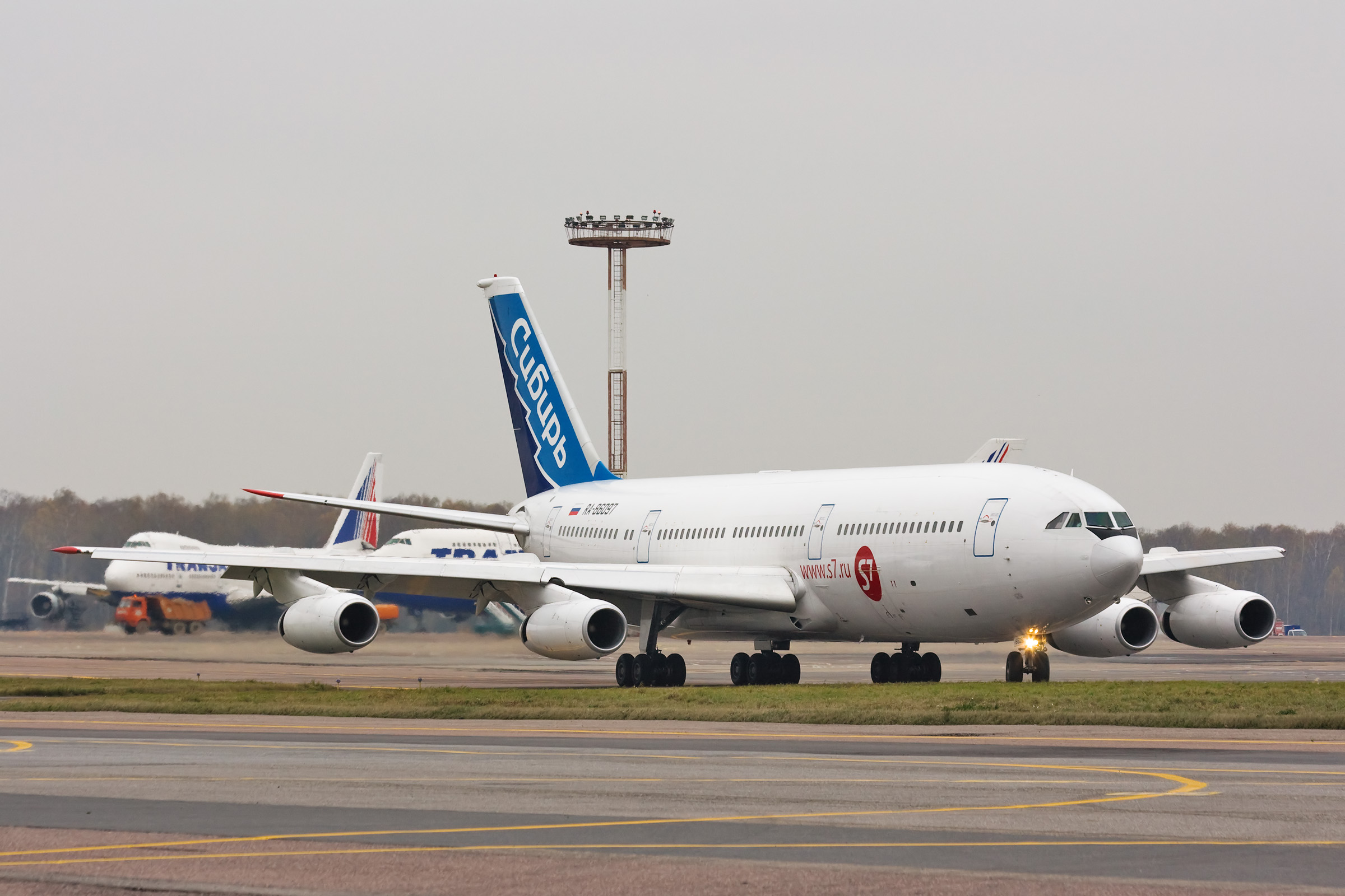 S7 Il-86