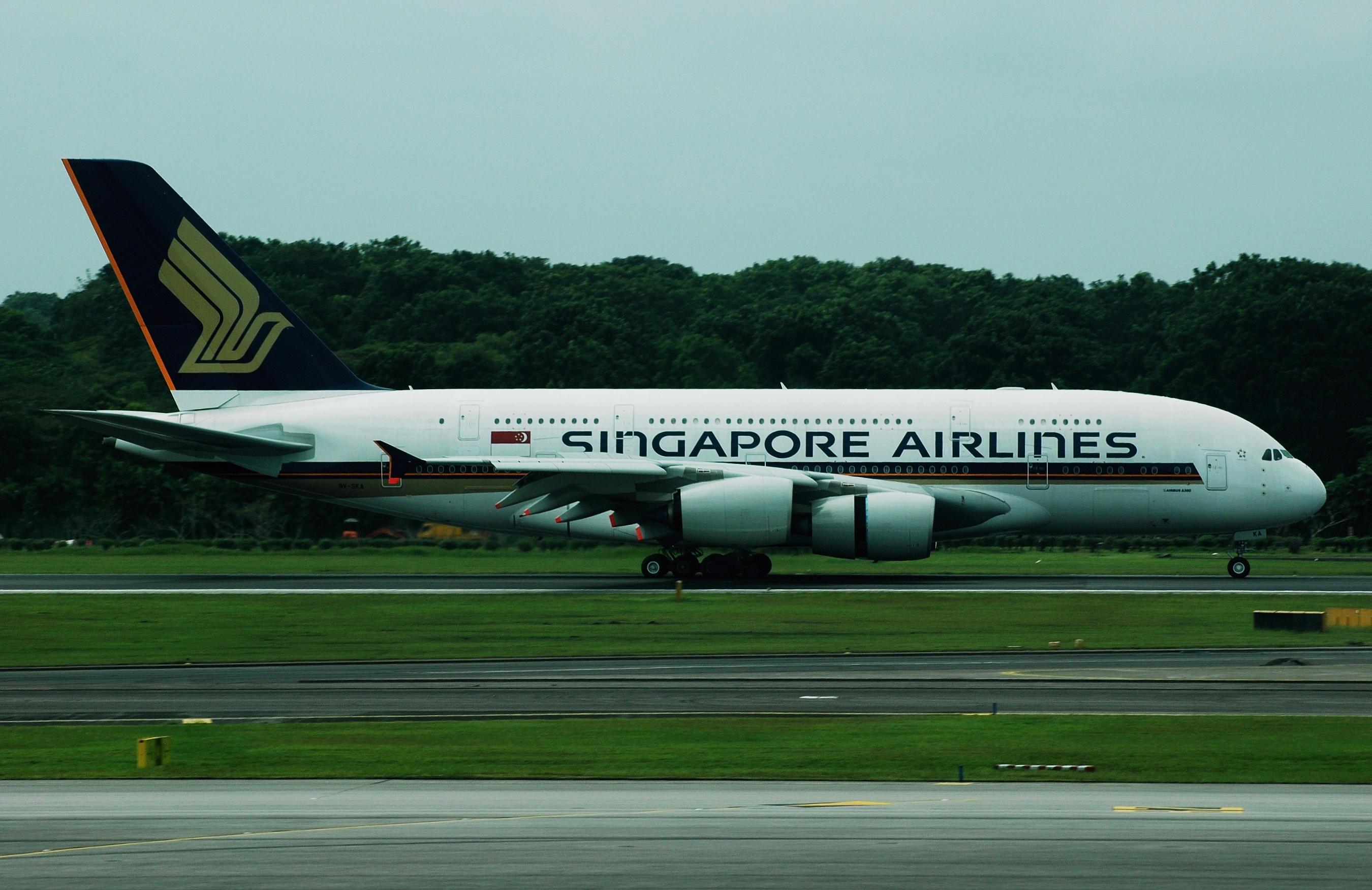 SIA Airbus A380, 9V-SKA, SIN 19