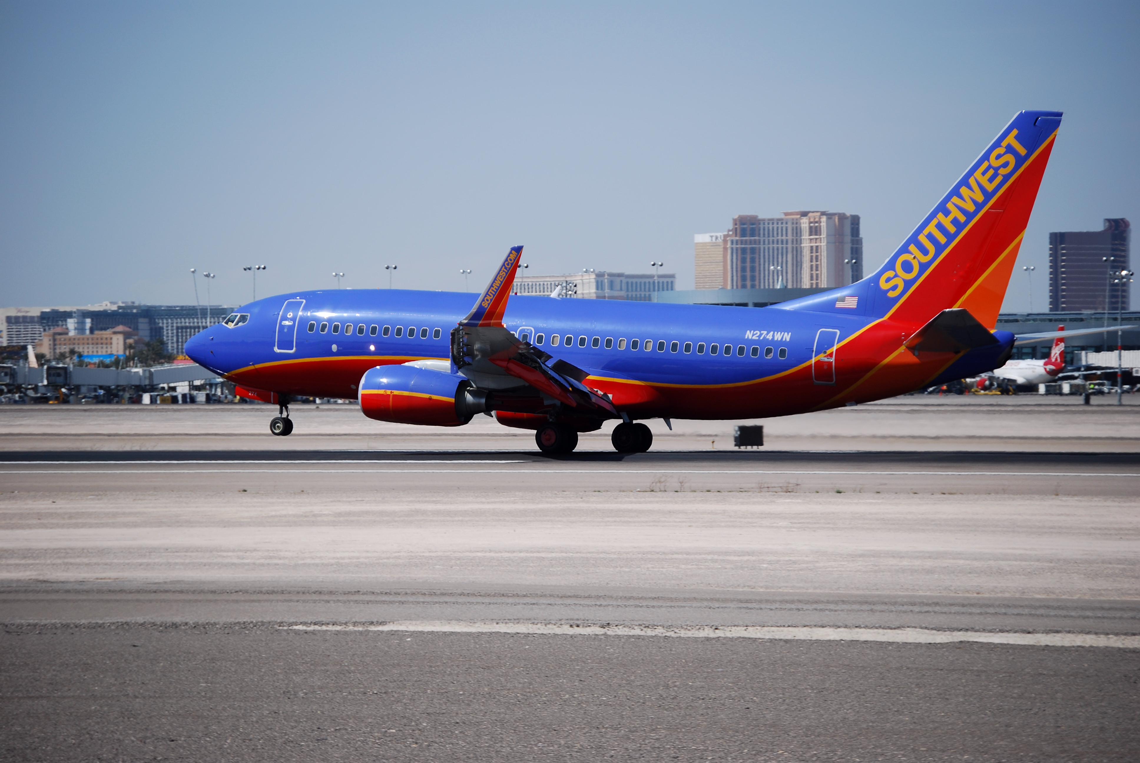 SOUTHWEST (2393824039)