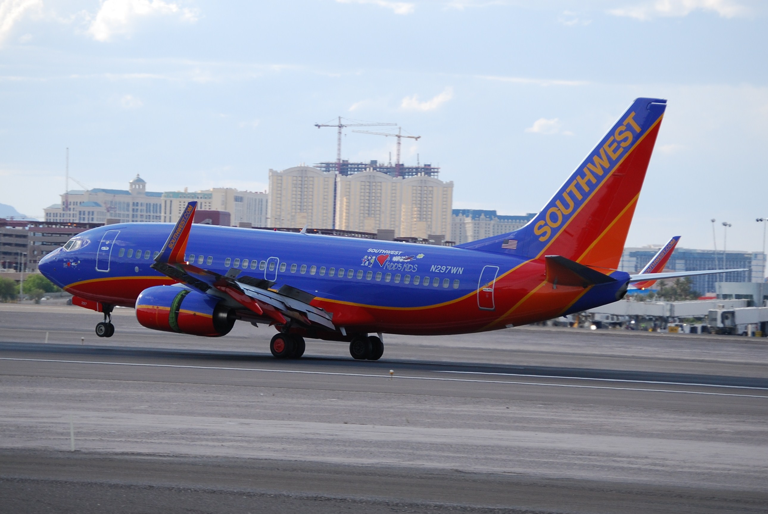 SOUTHWEST (2529442513)