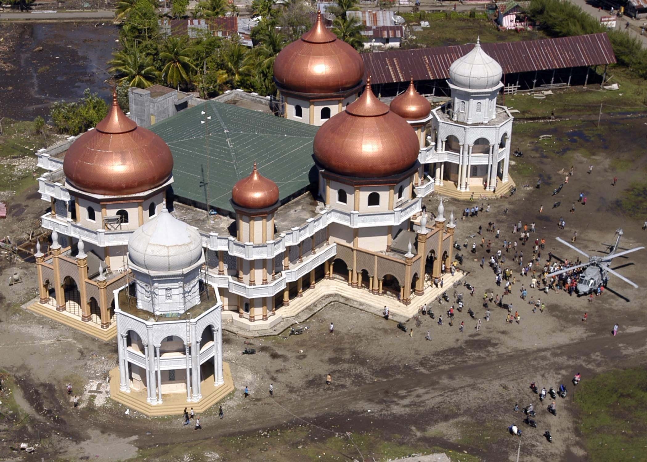 Sumatra meulaboh mosque edit