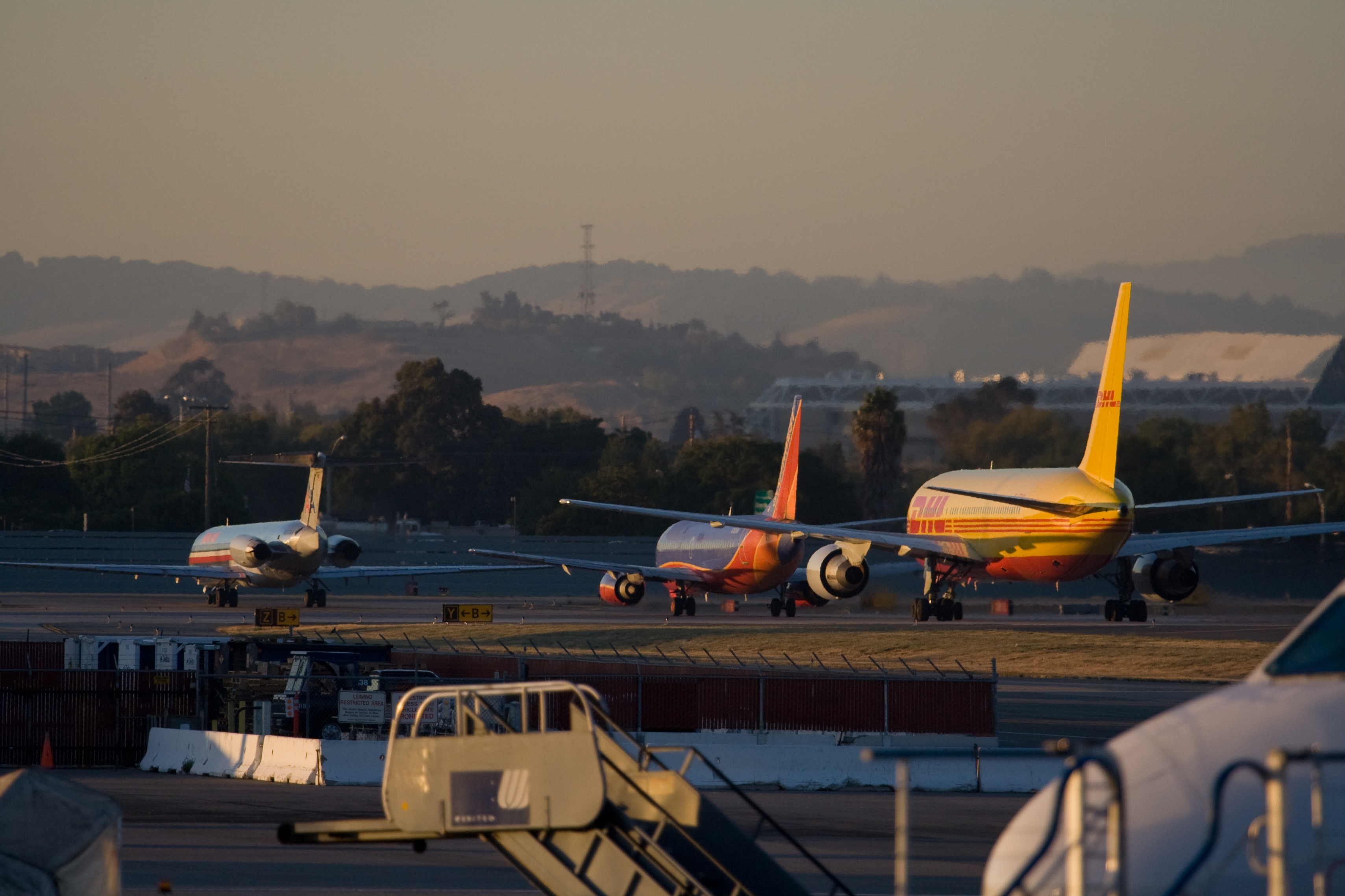 Sunrise Taxi (2054731461)