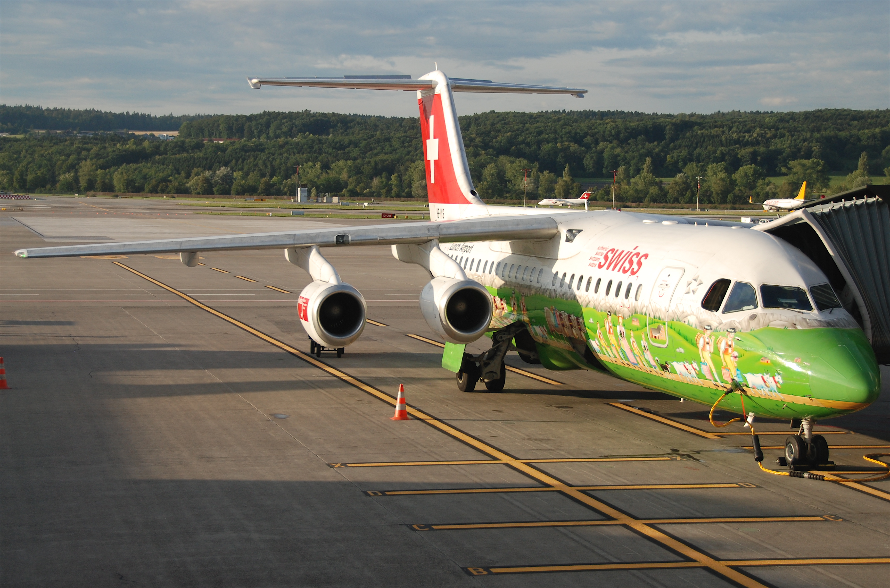Swiss Avro RJ 100; HB-IYS@ZRH;16.07.2011 609nc (6190117841)
