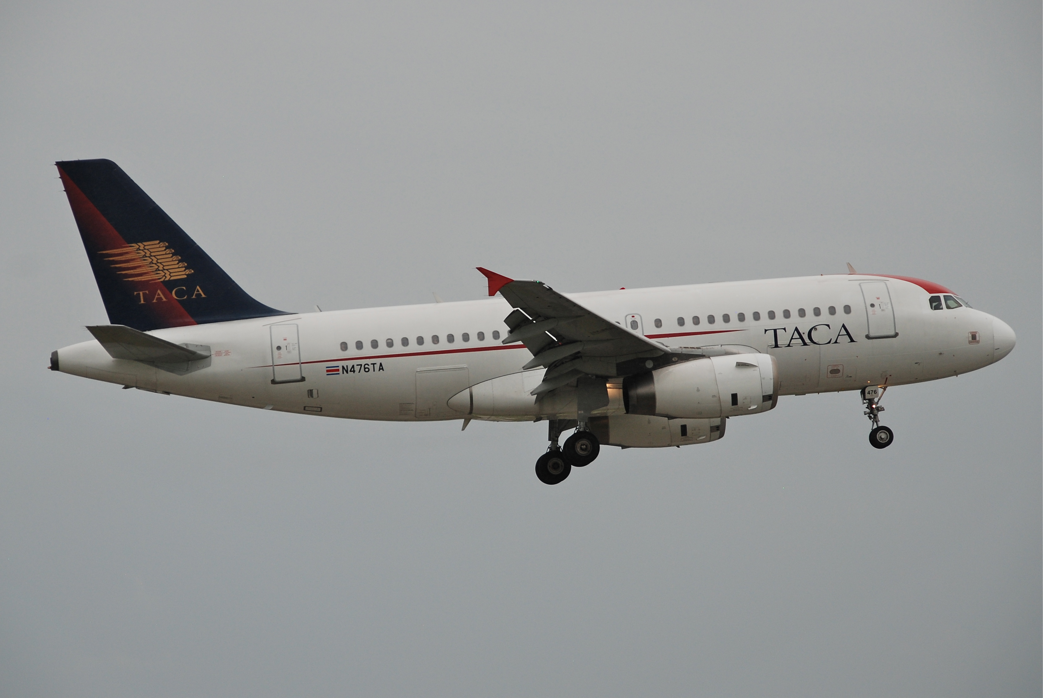 TACA Airbus A319-132; N476TA@MIA;17.10.2011 626mq (6697997433)