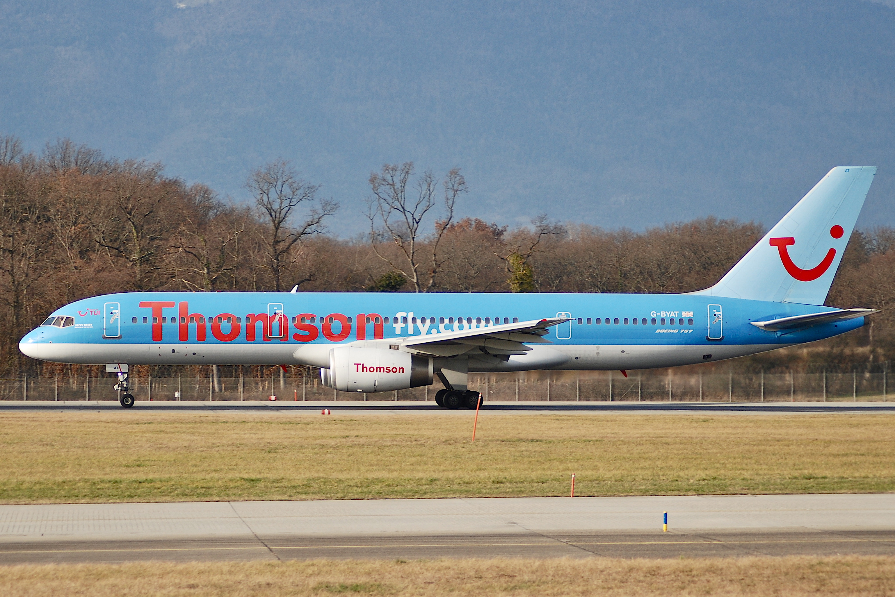 Thomsonfly Boeing 757-204; G-BYAT@GVA;30.12.2006 445rc (7393605542)