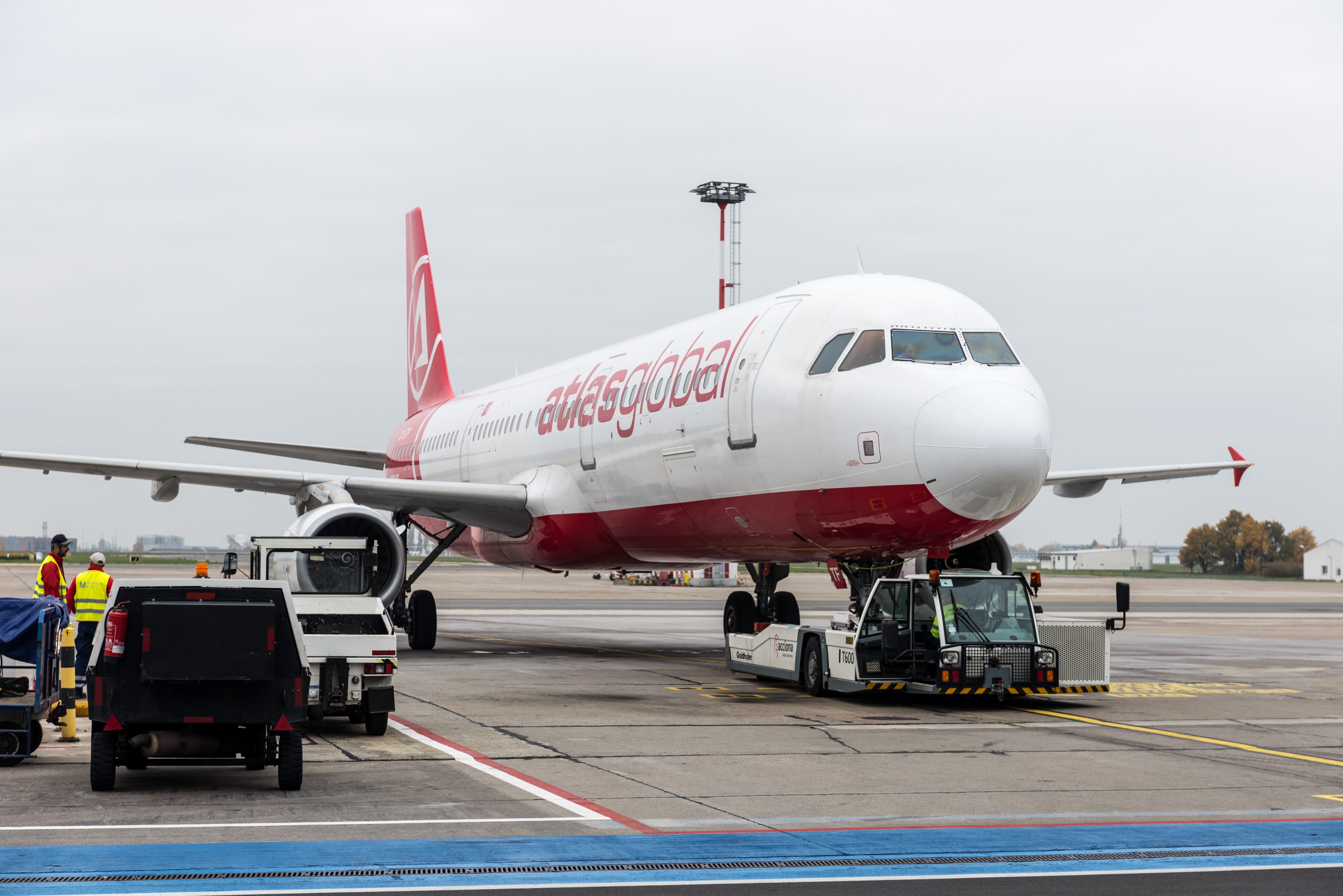 15-10-25-SXF Atlasglobal A321-231 TC-ETF-WMA 2092