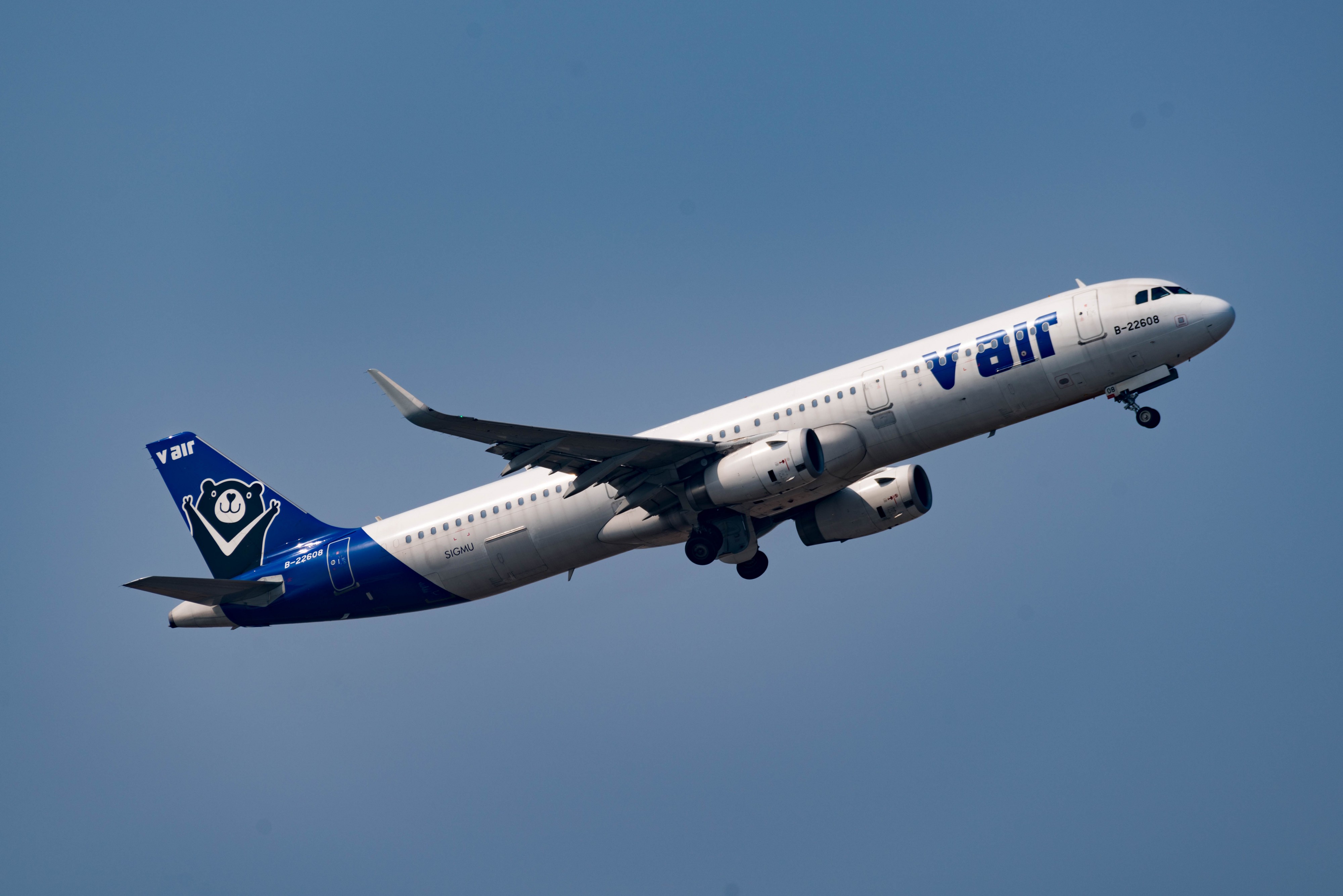 V Air, Airbus A321-231(WL), B-22608 (24720410694)