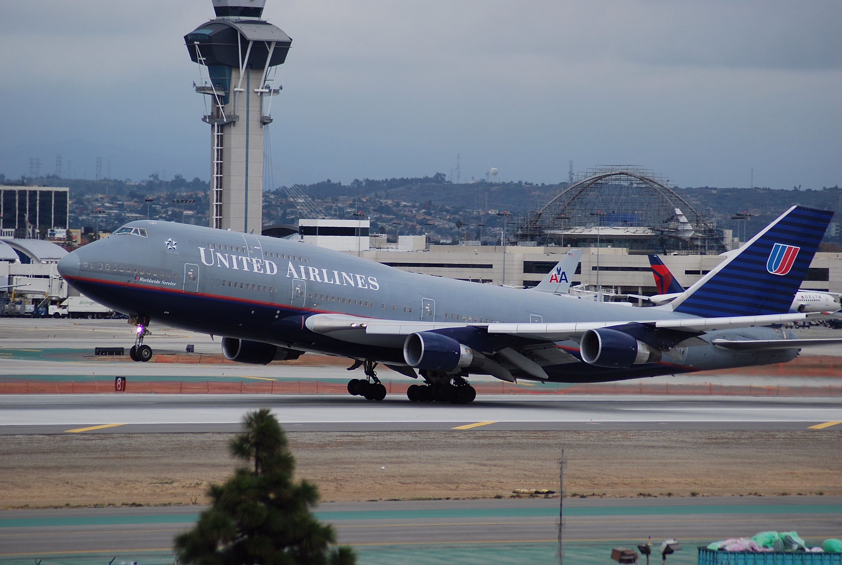 UAL 744 (2224965685)