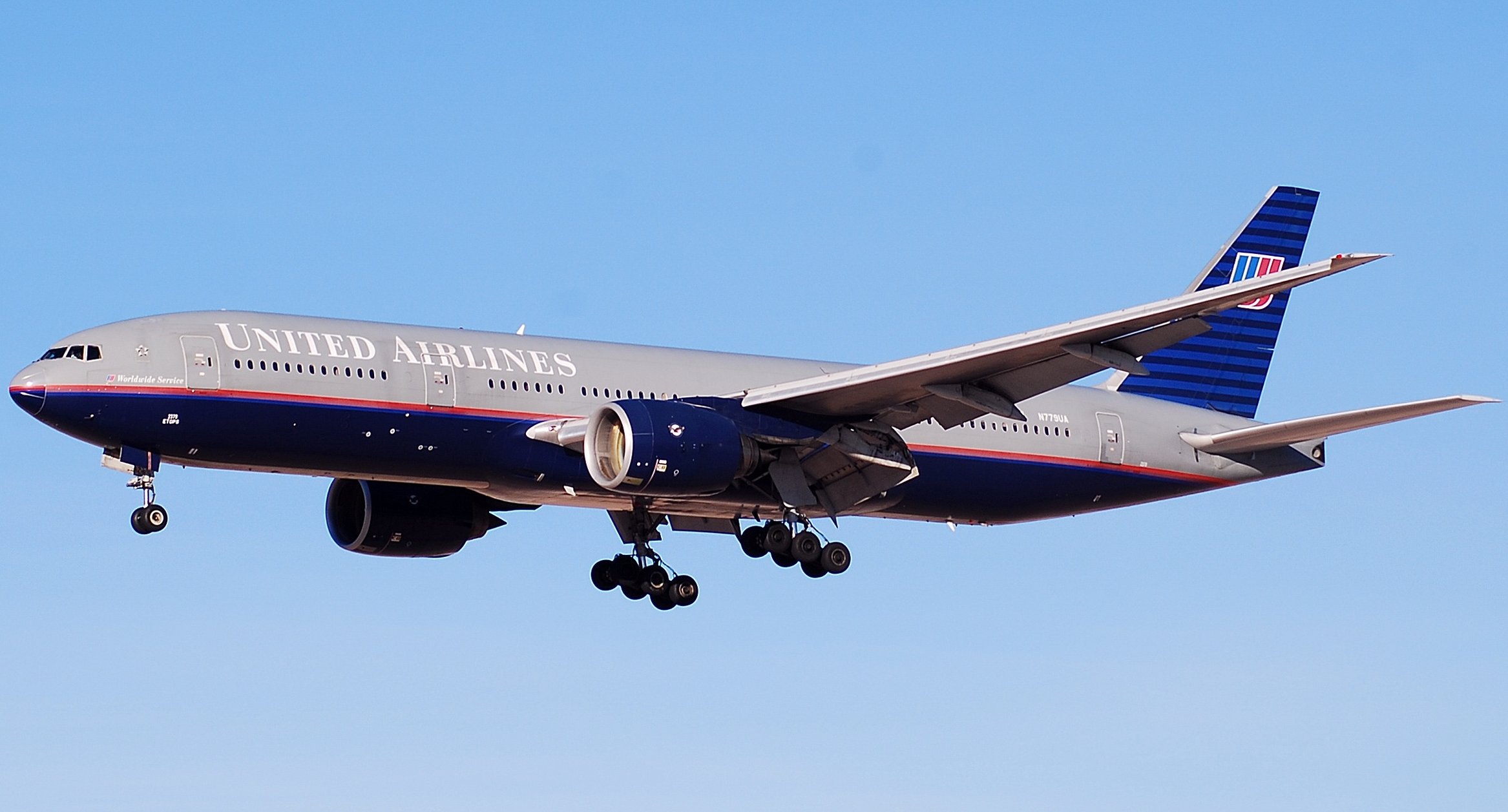 UNITED AIR LINES (2133925405)