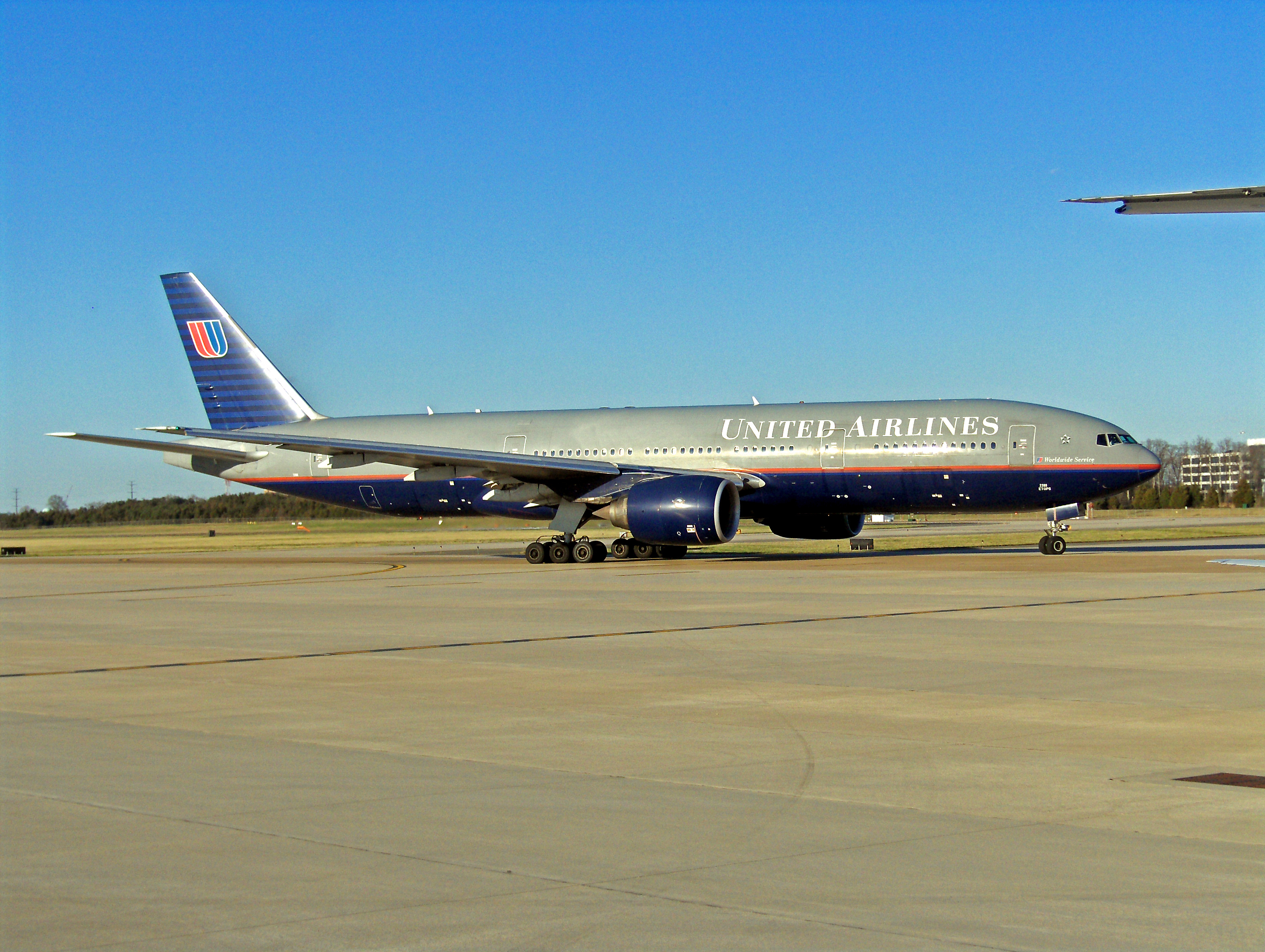 United Airlines Boeing 777 IAD