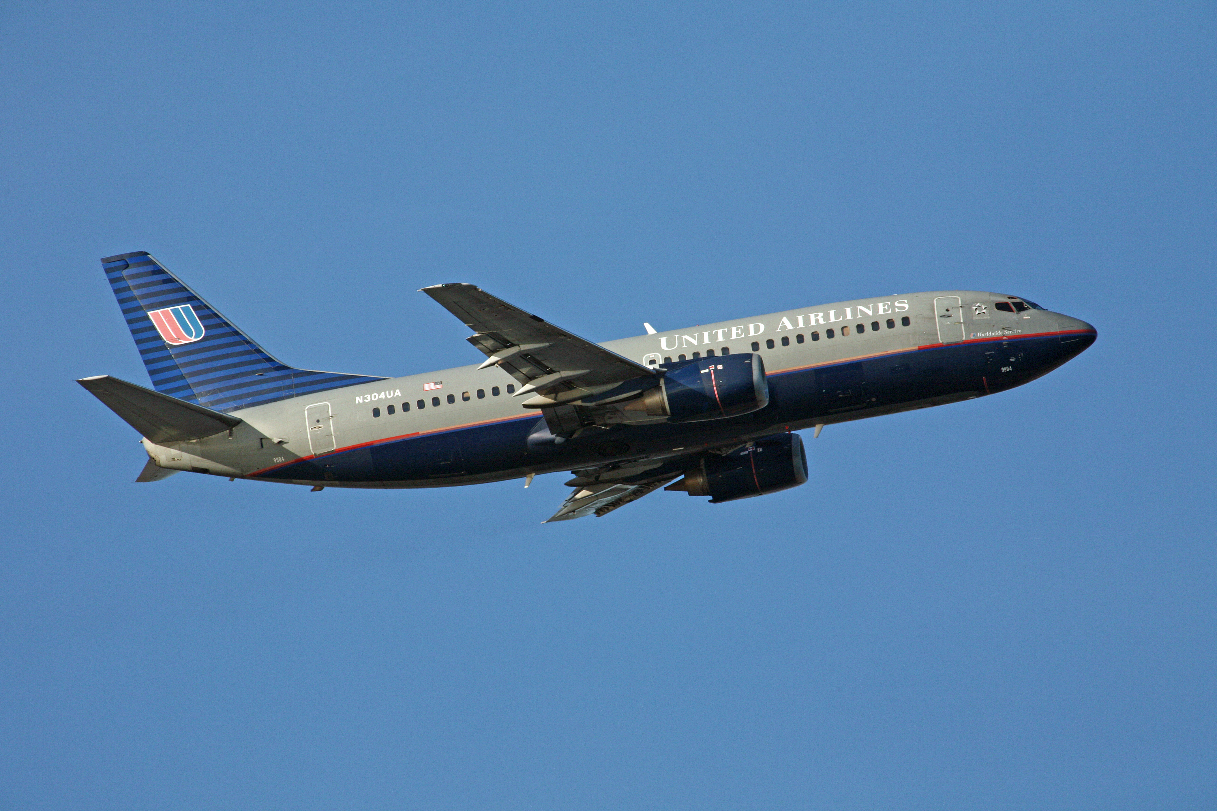 United N304UA 737