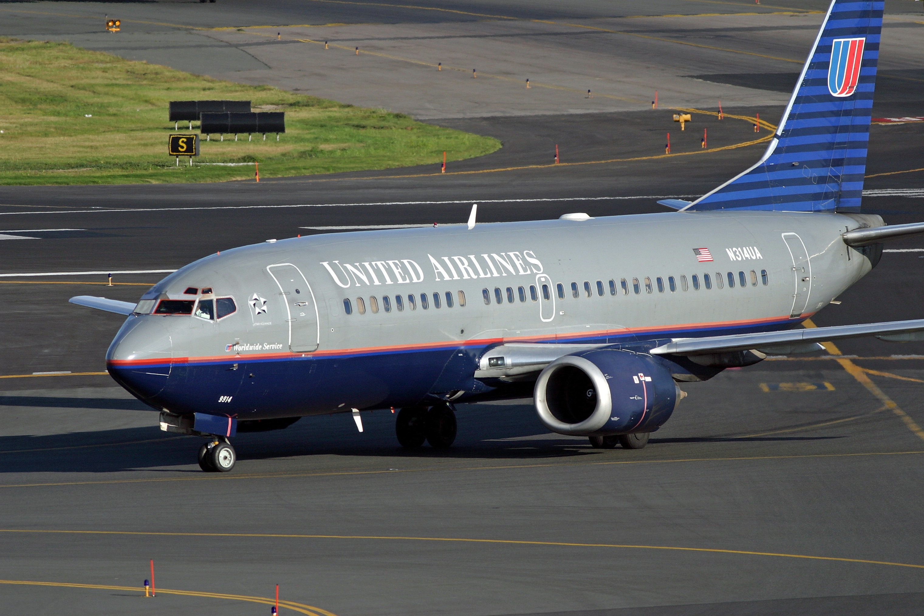 United N314UA 737