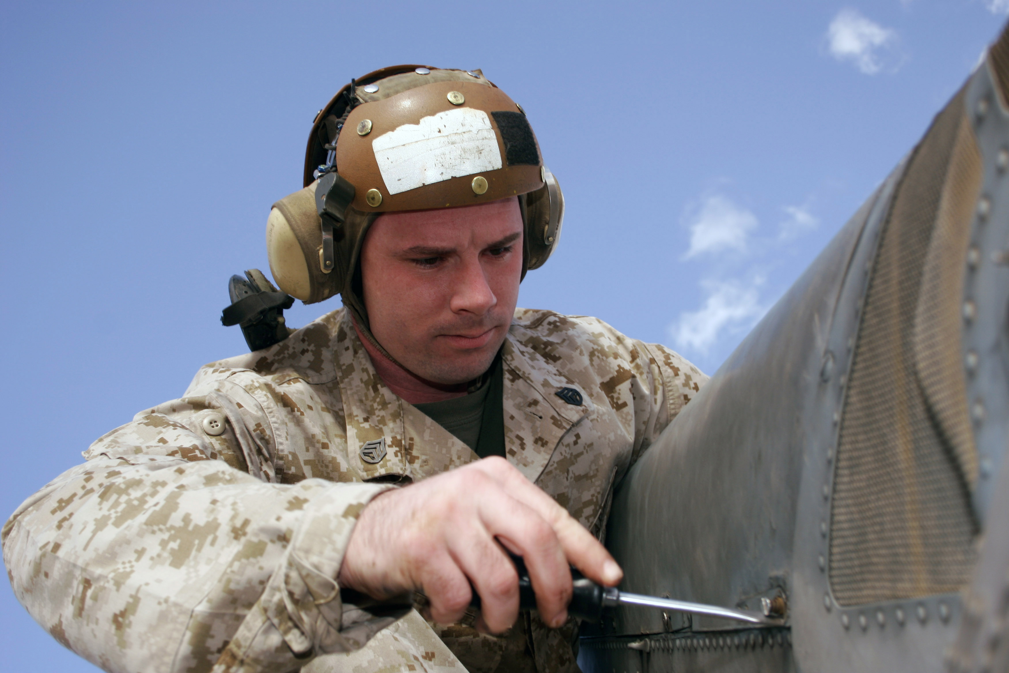 USMC-050312-M-7846V-001