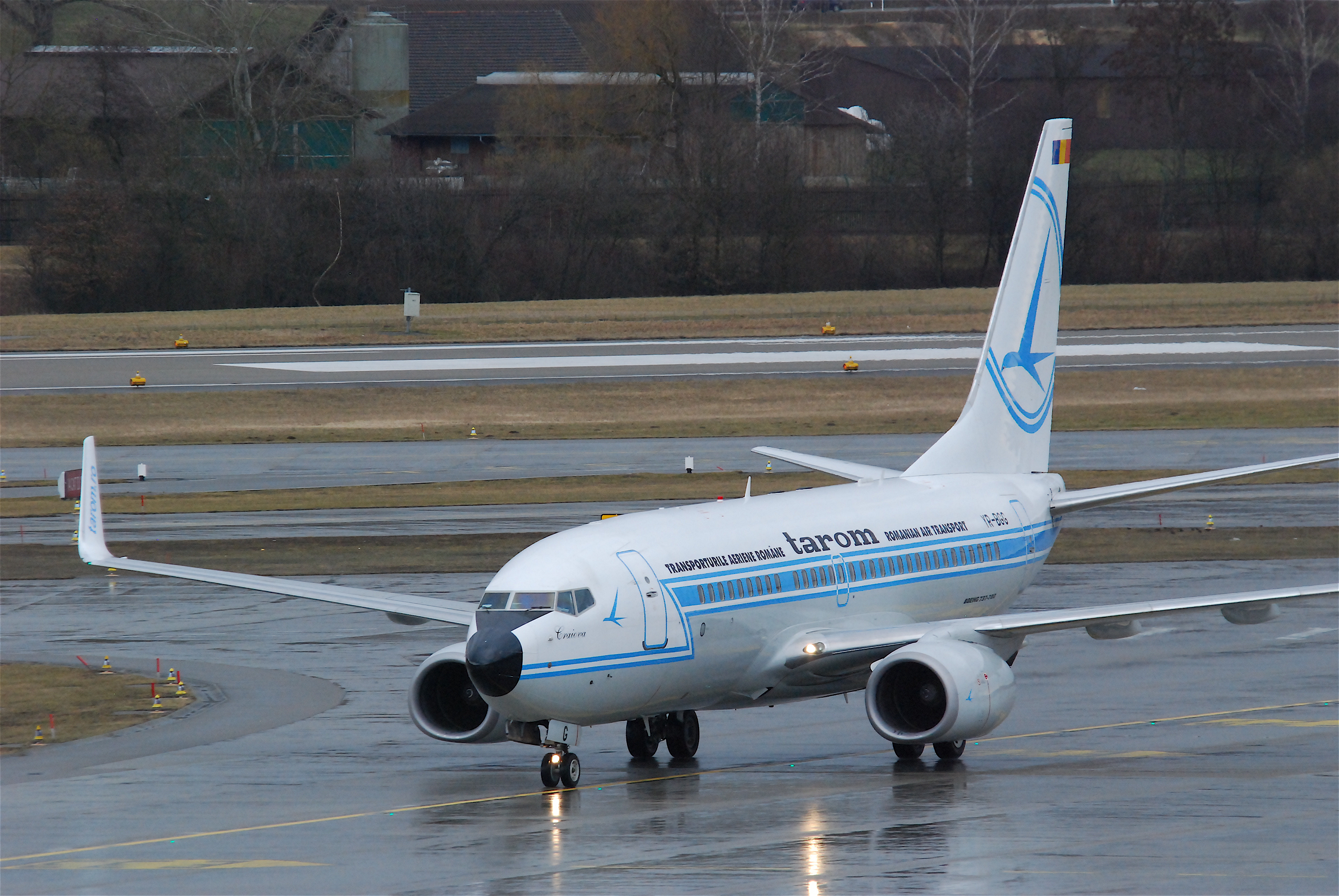 YR-BGG@ZRH;28.02.2010 565bu (4395059711)