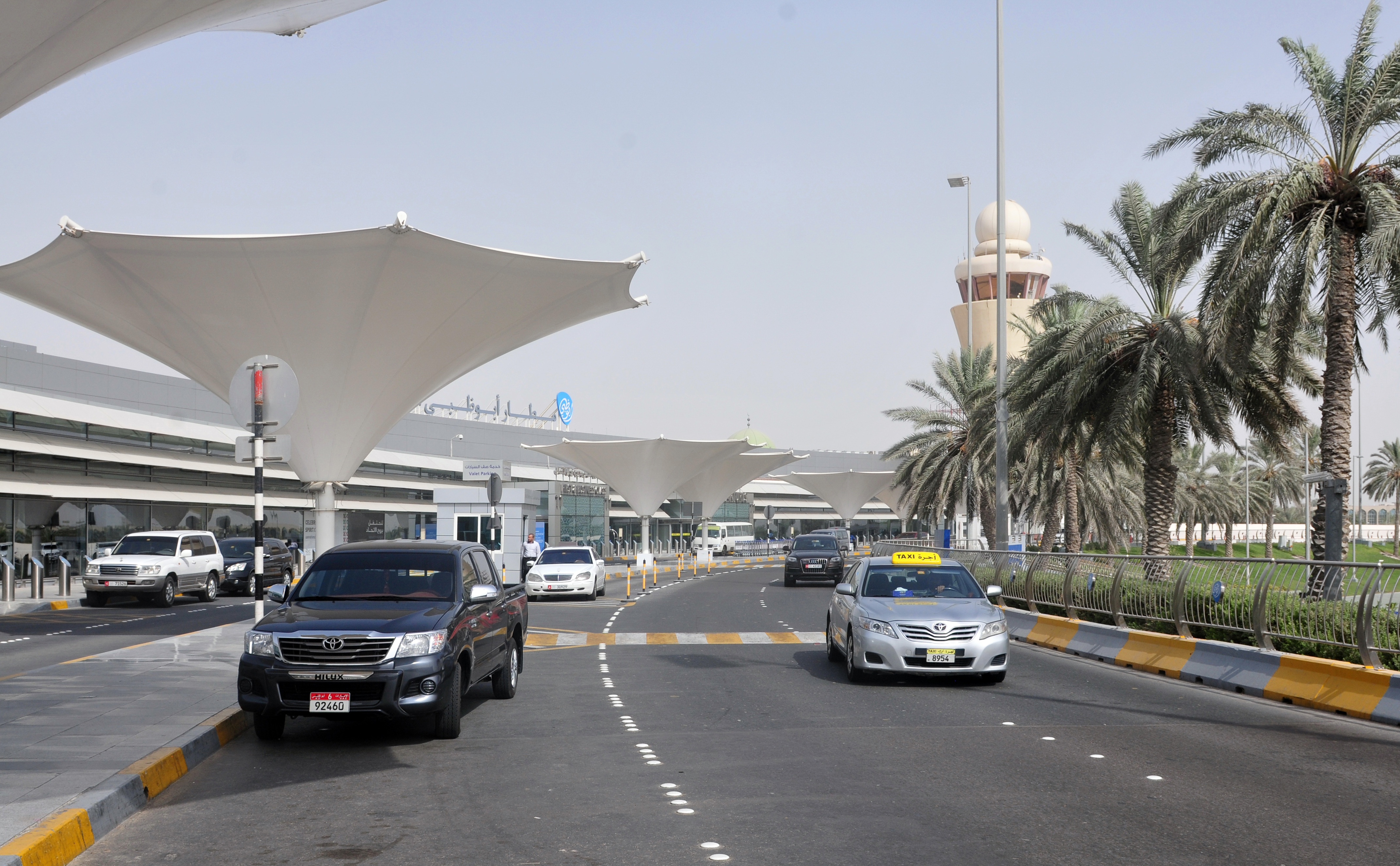 13-08-06-abu-dhabi-airport-16