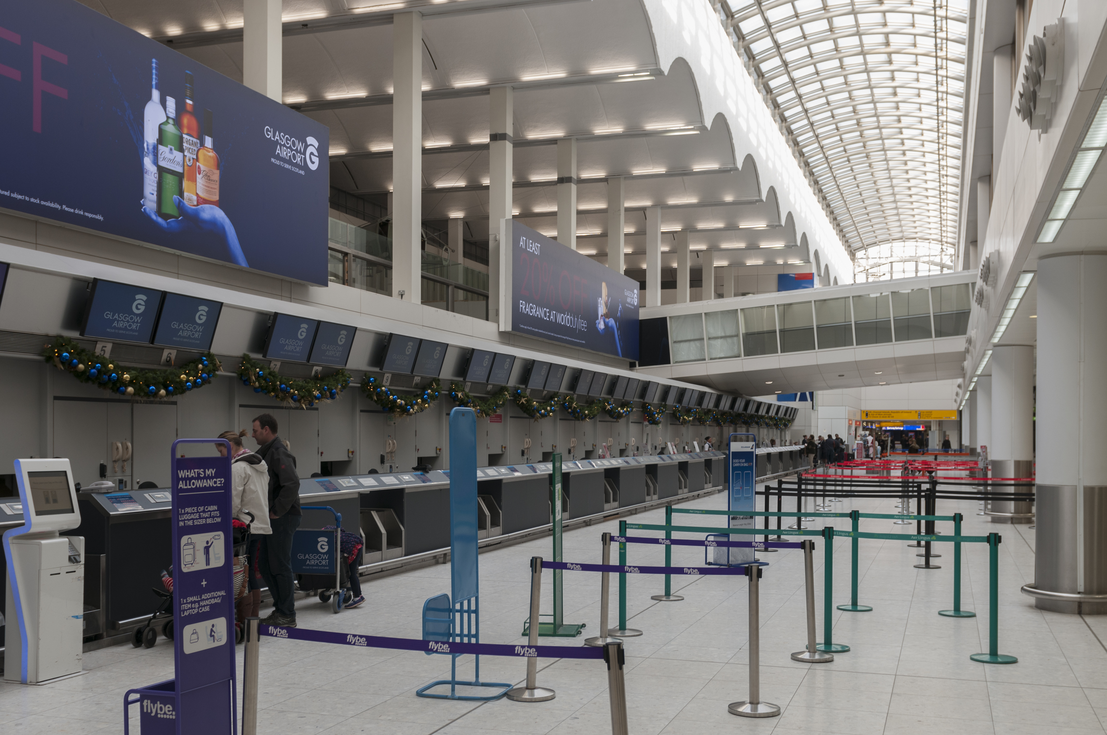 16-11-15-Glasgow Airport-RR2 7002