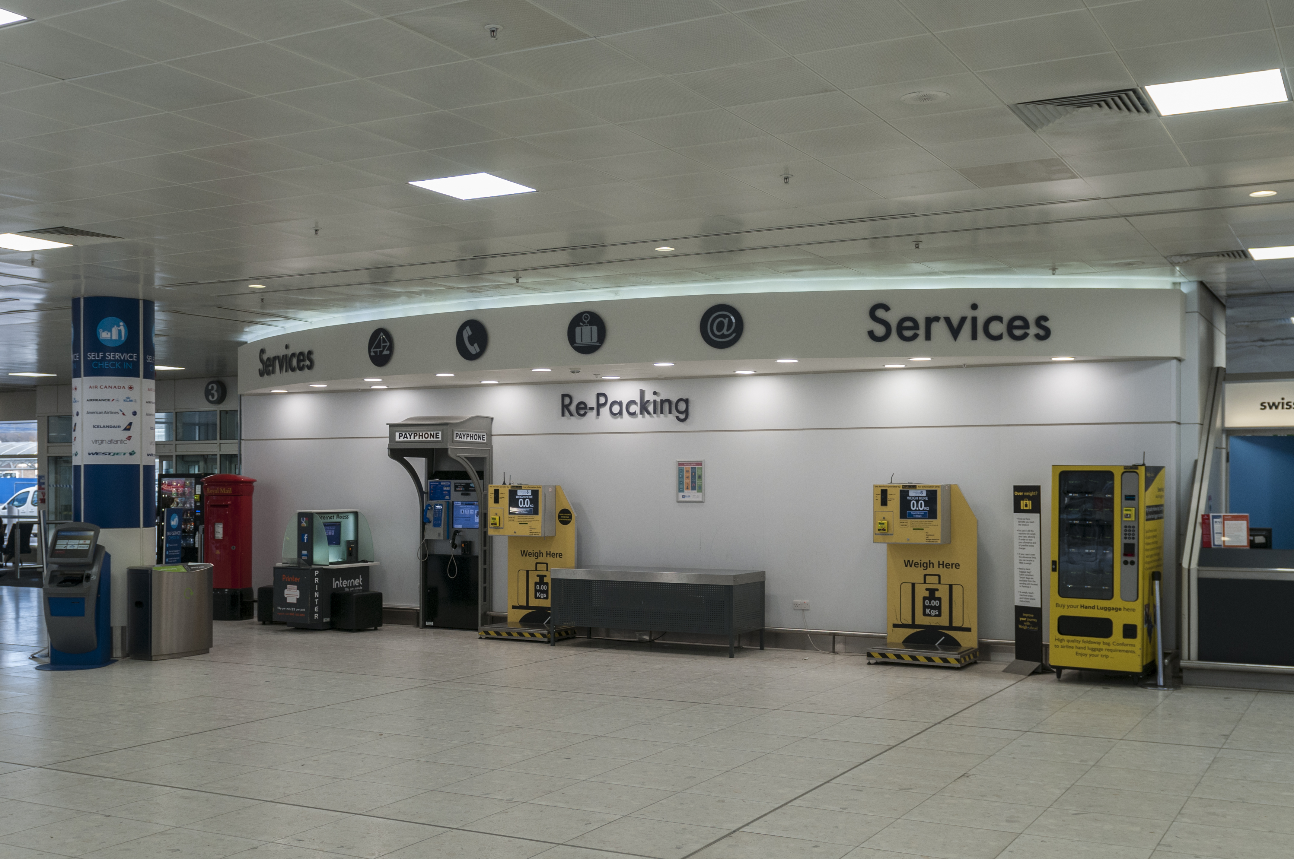 16-11-15-Glasgow Airport-RR2 7004